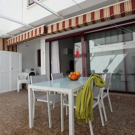 Conil Casa H&l بيت للعطل *
